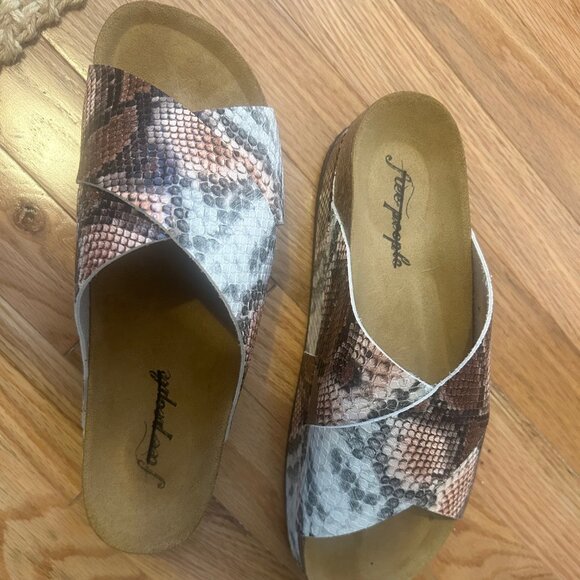 FREE PEOPLE Sidelines Flatform Sandal Slide Sienna Snakeskin size 39(8) NEW - Picture 7 of 13